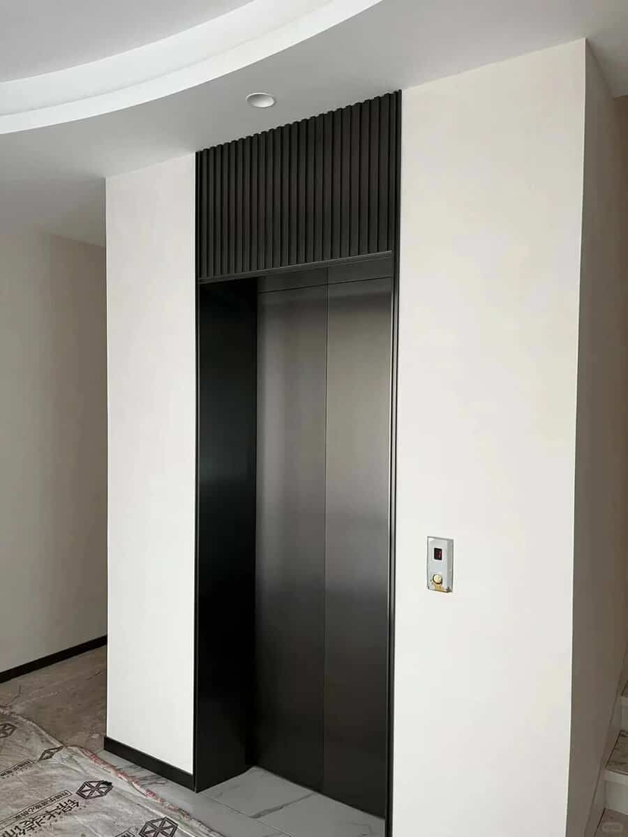 Photo de stock Ascenseur moderne et décoration intérieure du 1751444066 |  Shutterstock, image size:900x1200